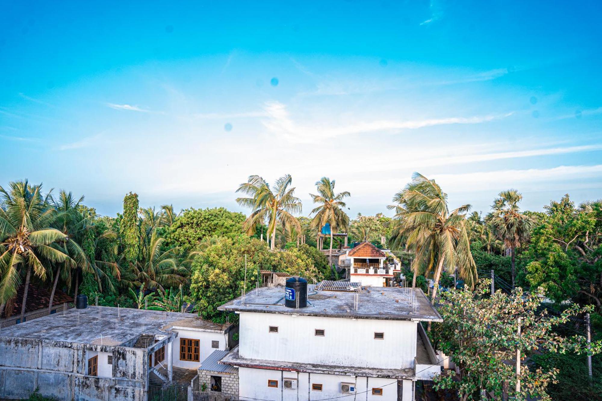 Theevanni Resort Trincomalee Exterior foto