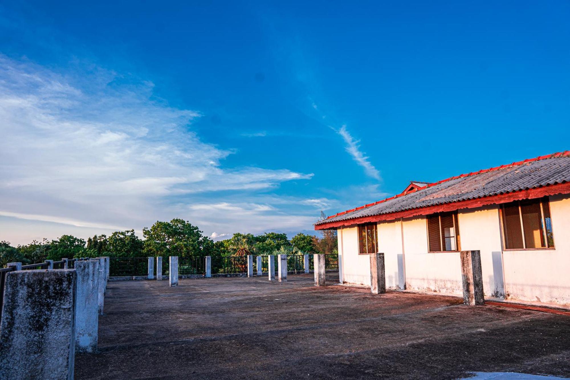 Theevanni Resort Trincomalee Exterior foto