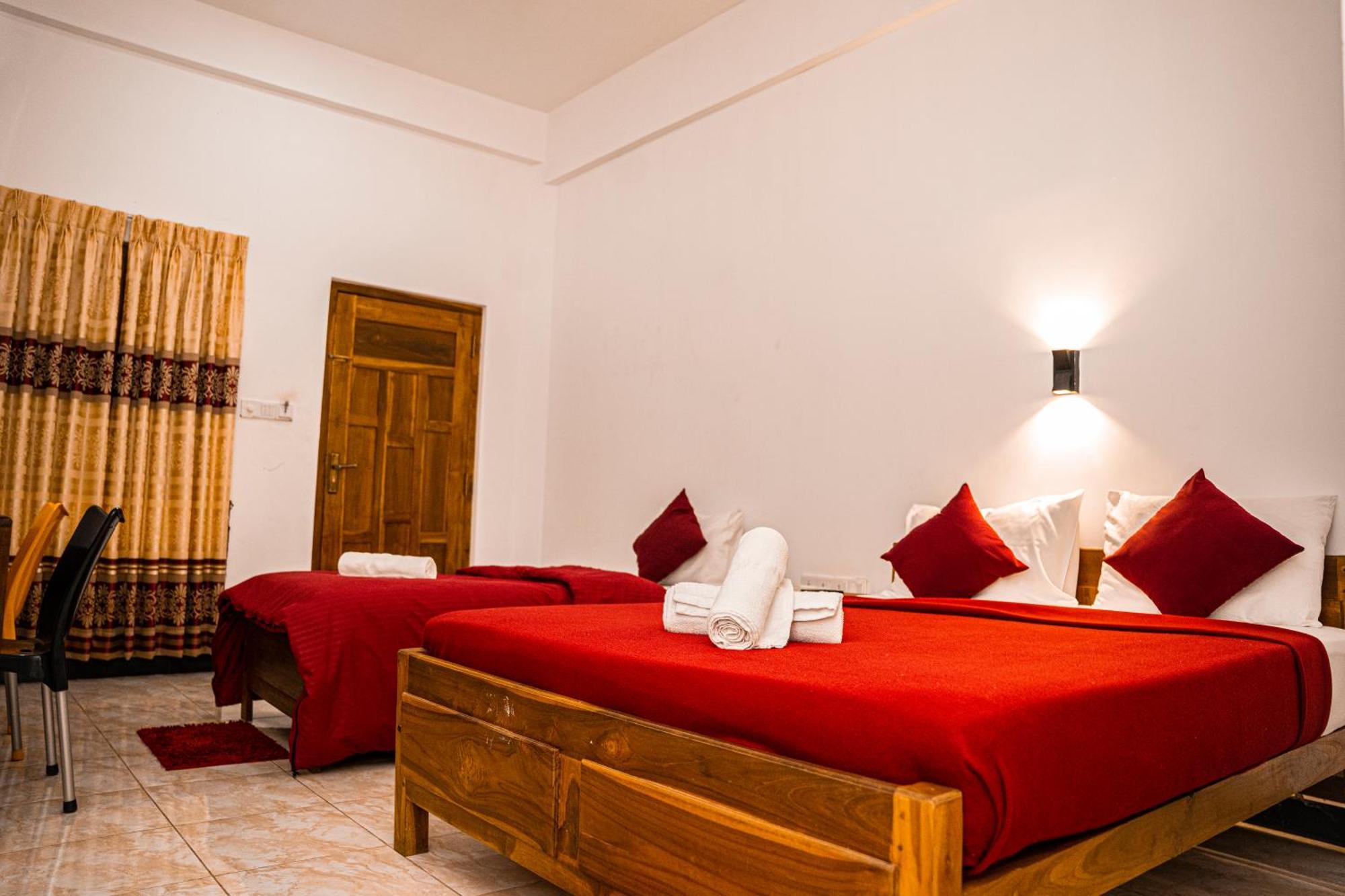 Theevanni Resort Trincomalee Exterior foto