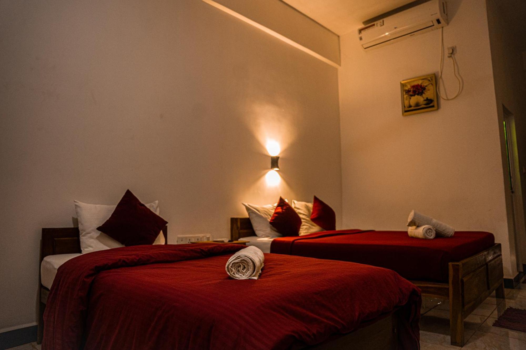 Theevanni Resort Trincomalee Exterior foto
