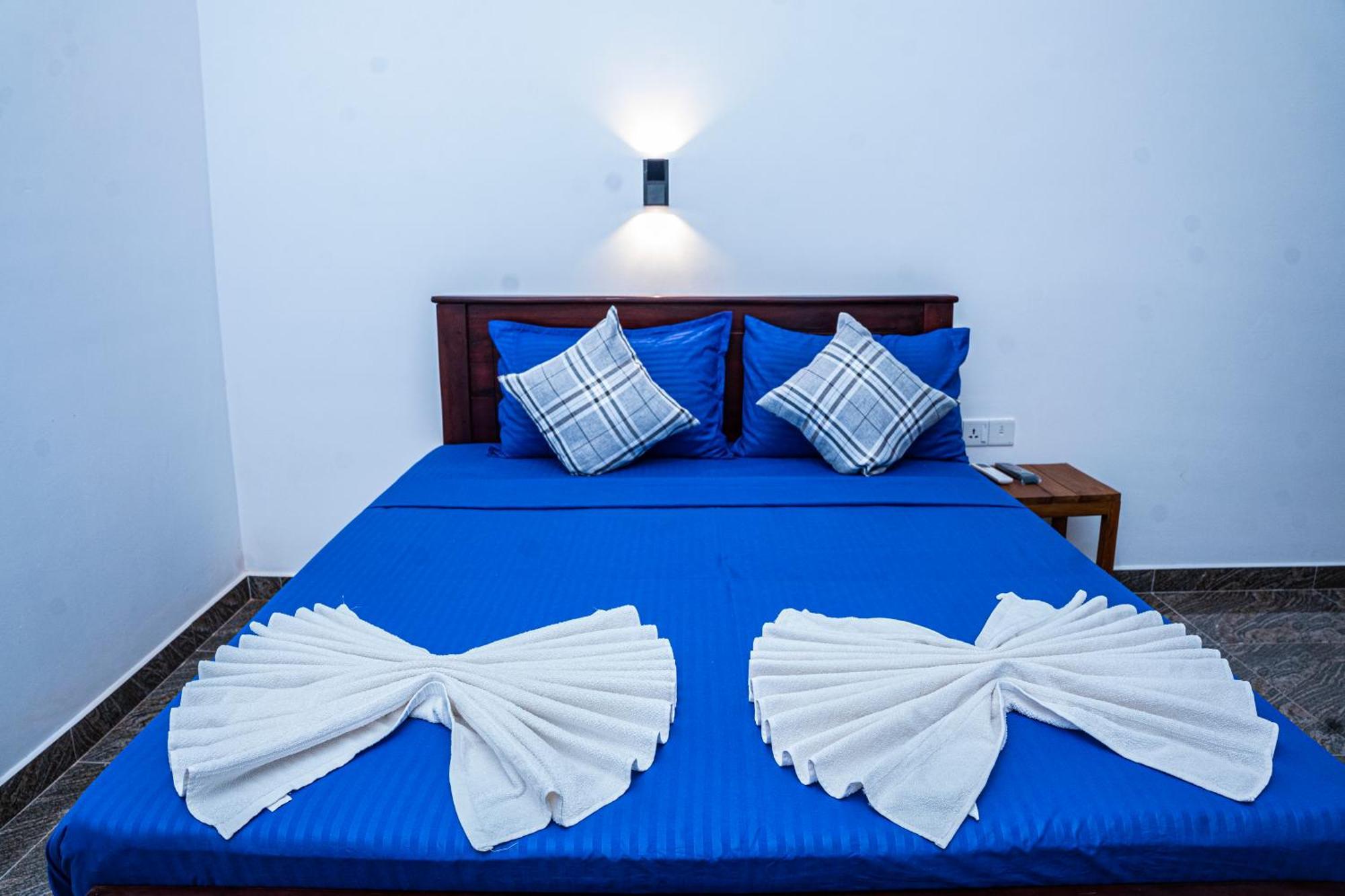 Theevanni Resort Trincomalee Exterior foto