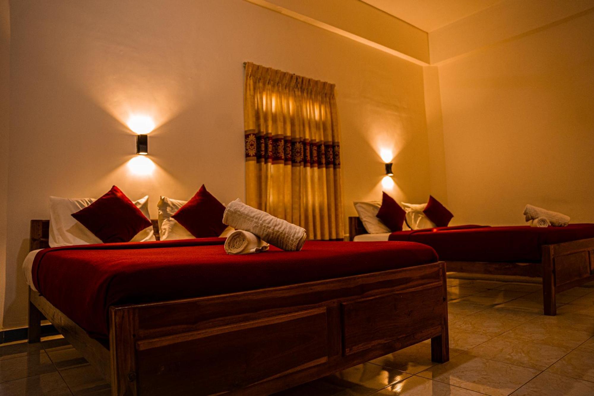 Theevanni Resort Trincomalee Exterior foto